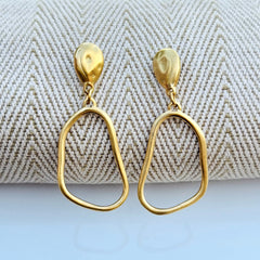 VINTAGE EARRINGS