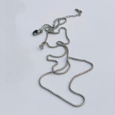 ELEGANT CHAINS