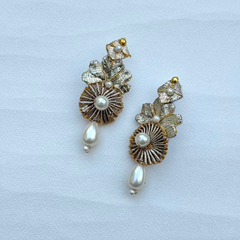 GOTTA PEARL EARRINGS