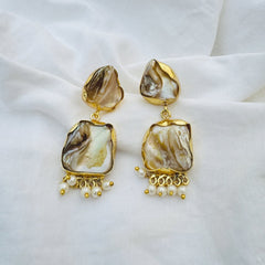 MOTHER PEARL EARRINGS
