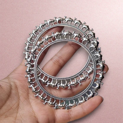 CAMEL BANGLES
