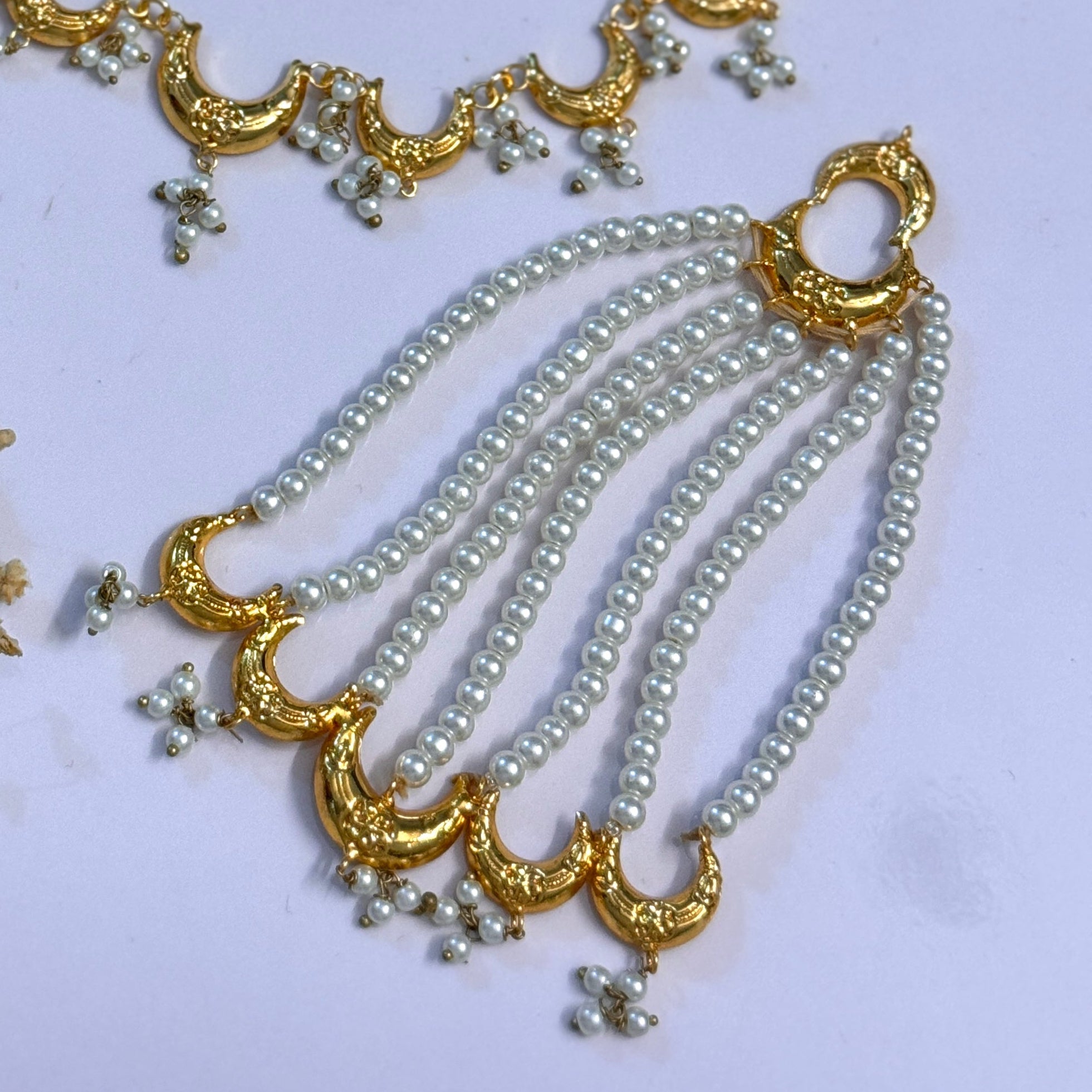 Chaand Gold-pleated Set