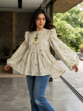CREAMY FLORAL TOP