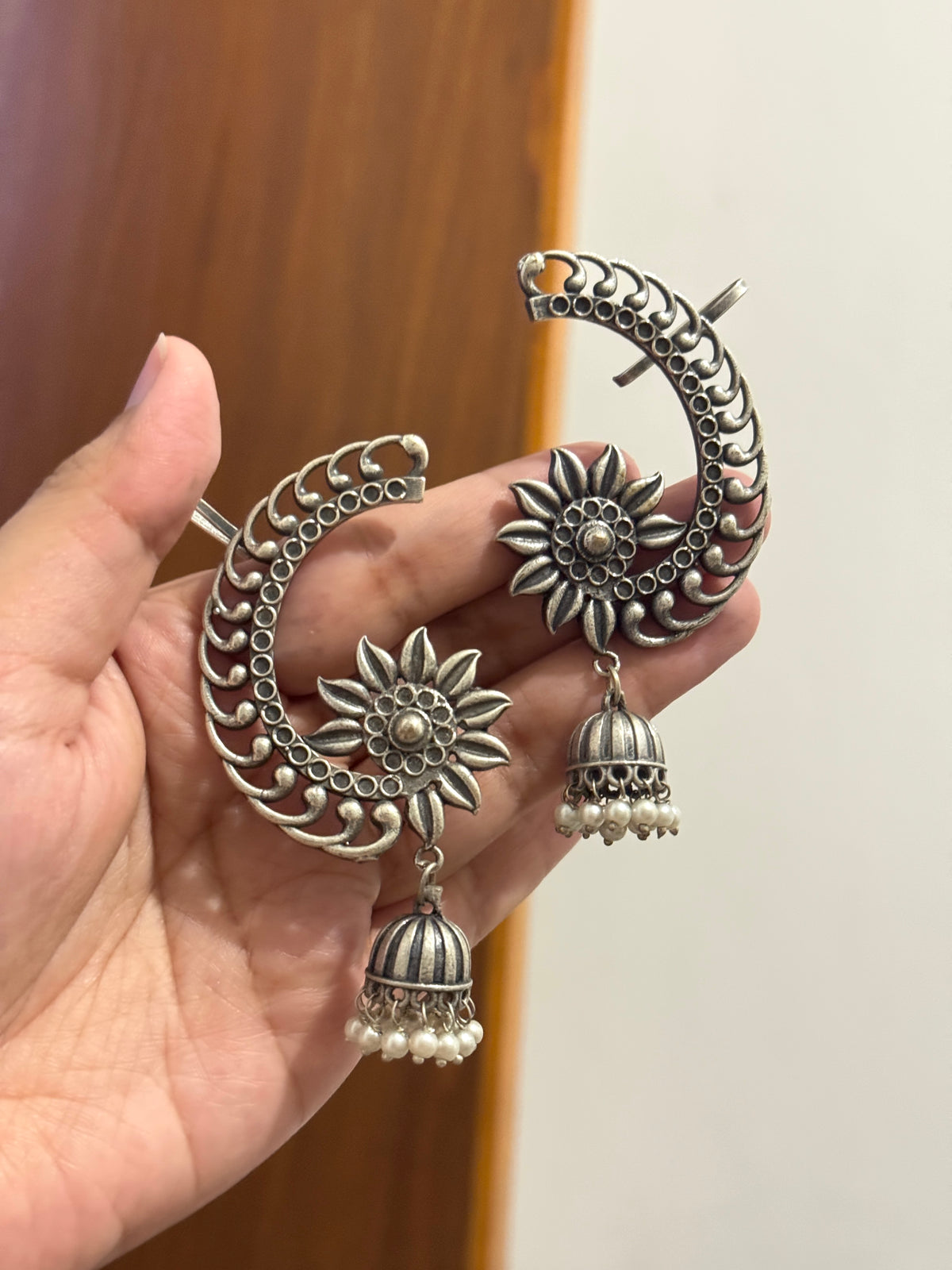 FLOWER EARCUFF