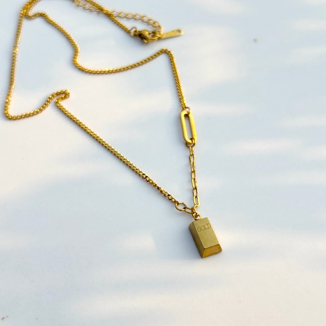 GOLD BAR PENDANT