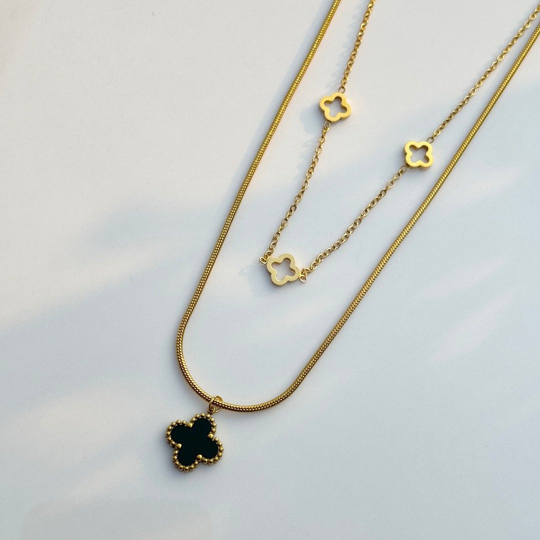 DOUBLE LAYERED CLOVER PENDANT