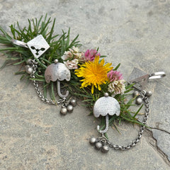 UMBRELLA KITE EARCUFF