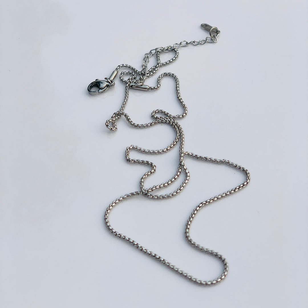 ELEGANT CHAINS