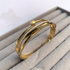 NAIL BANGLE