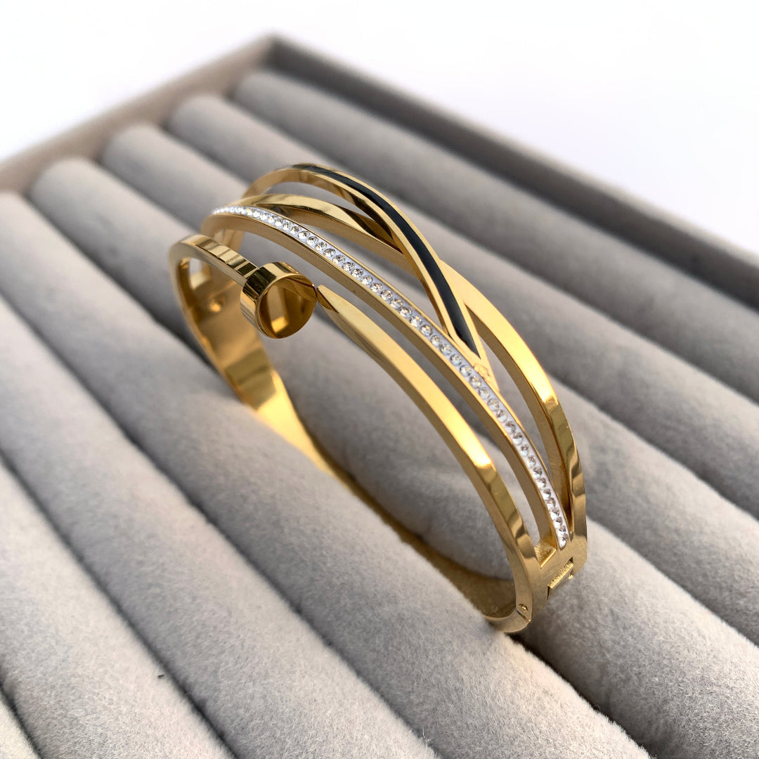 NAIL BANGLE