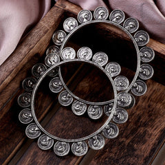 QUEEN BANGLES