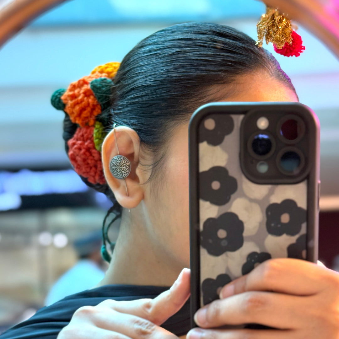 CIRCLE EARNEEDLE