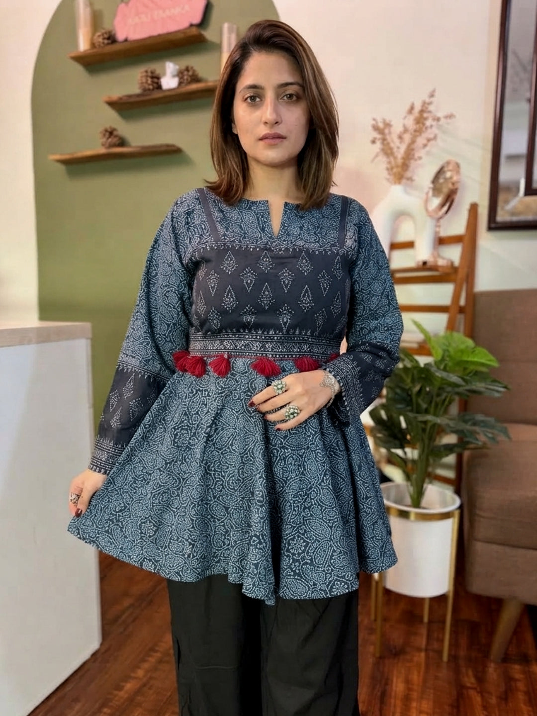 INDIGO AJRAK TOP